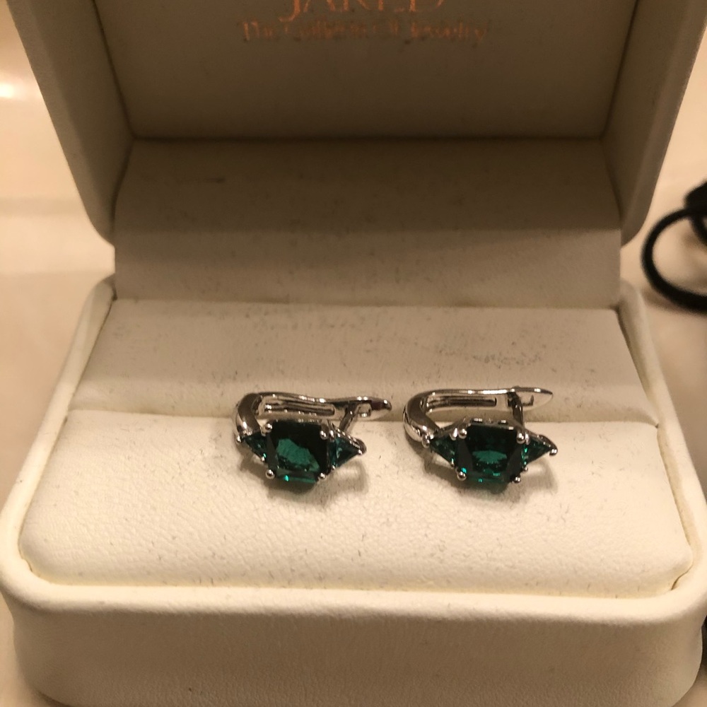 Emerald earrings